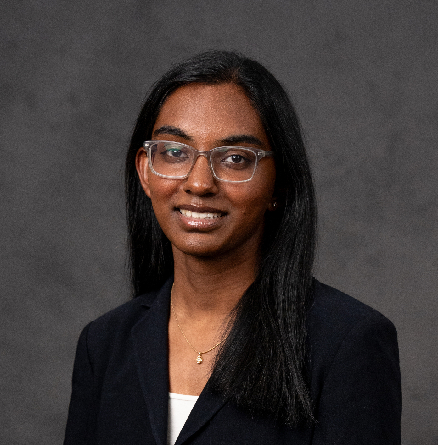 headshot of Shanthi Bhaskar