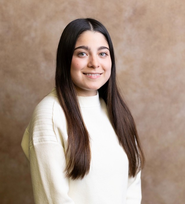 headshot of Jackie Avila