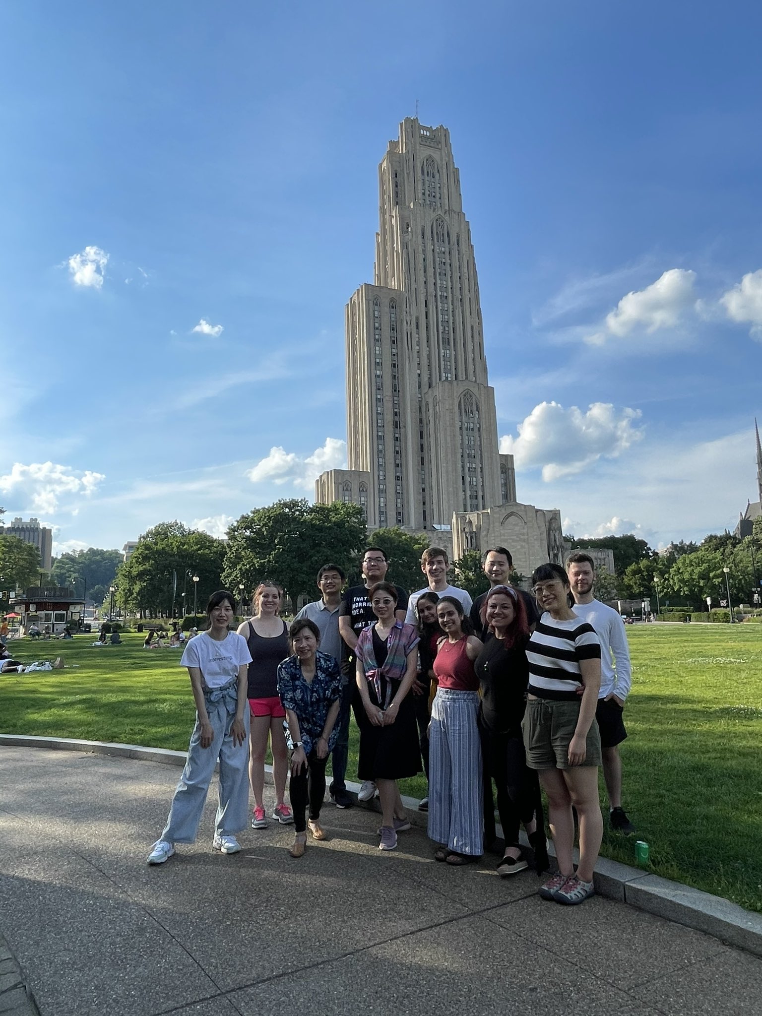 Group photo in front of the cathedral of learning